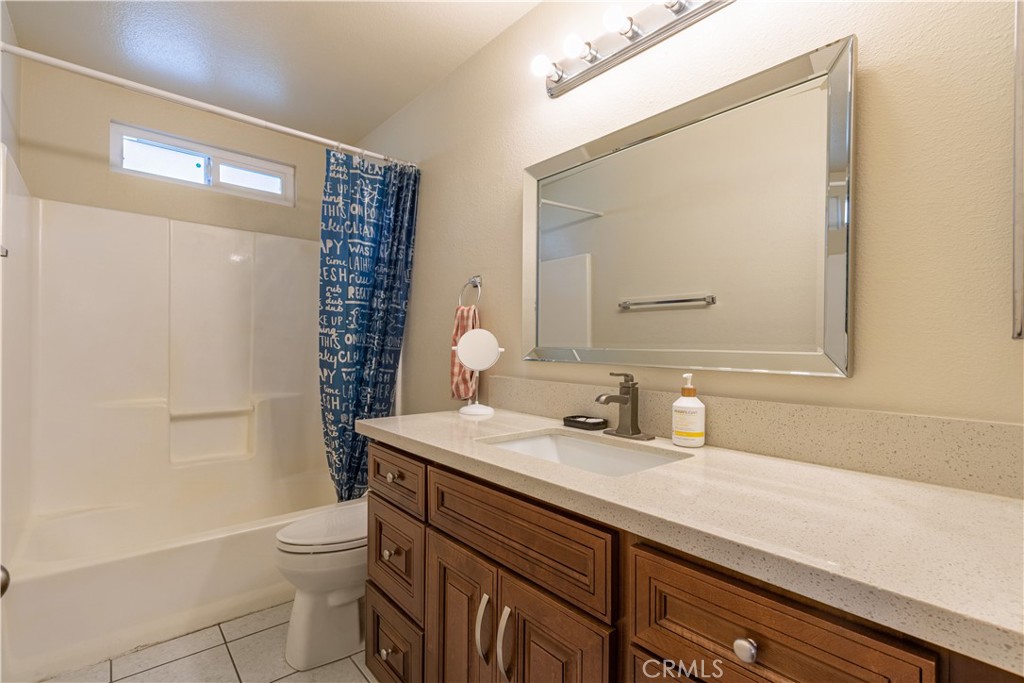 MLS #OC25242426 image #9