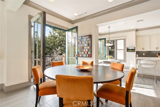 200 S Orange Grove Boulevard, Pasadena CA: https://media.crmls.org/medias/0f40a69a-9382-44a4-9a82-a92ba94dc36e.jpg