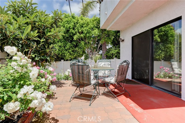 708 Beryl Street, Redondo Beach, California 90277, 3 Bedrooms Bedrooms, ,3 BathroomsBathrooms,Residential,Sold,Beryl,SB22155617