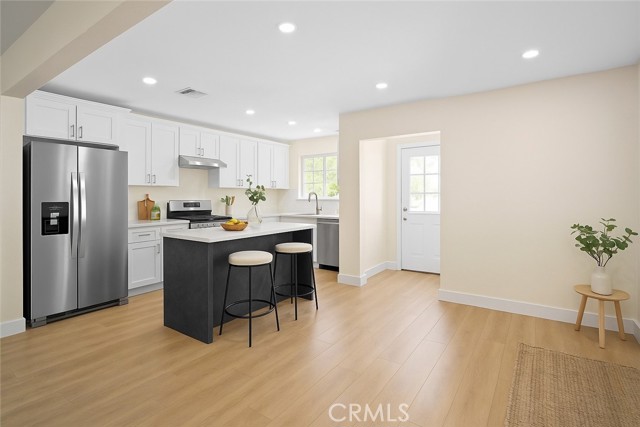 8302 Webb Avenue, Sun Valley CA: https://media.crmls.org/medias/0f4162fd-f763-41d8-ae38-3580ffbb56d1.jpg