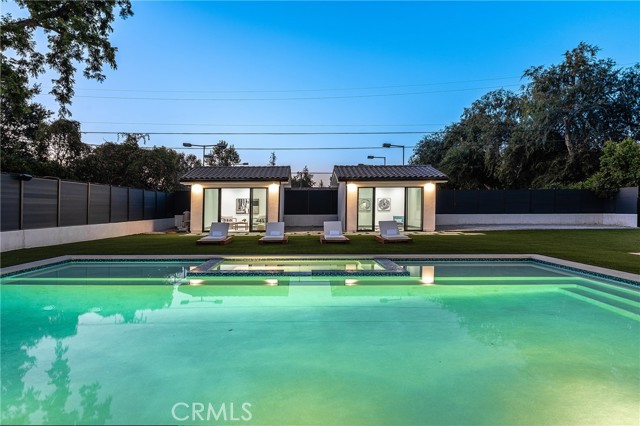 Detail Gallery Image 68 of 74 For 13807 Magnolia Bld, Sherman Oaks,  CA 91423 - 5 Beds | 4/1 Baths