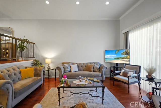 Detail Gallery Image 14 of 37 For 10030 Owensmouth Ave #8,  Chatsworth,  CA 91311 - 2 Beds | 2 Baths