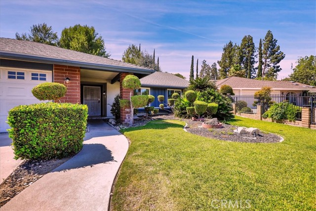 Detail Gallery Image 3 of 19 For 2369 Mesa Verde, Fullerton,  CA 92833 - 3 Beds | 2 Baths