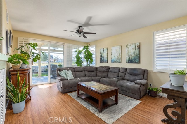 Image 3 of 26 For 4871 Oakhurst Avenue
