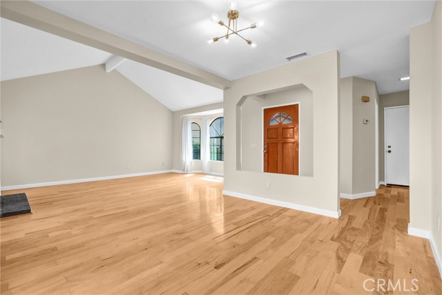 Detail Gallery Image 8 of 29 For 6031 E Ladera, Anaheim,  CA 92807 - 3 Beds | 2/1 Baths