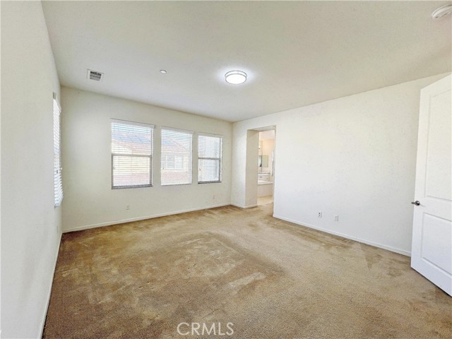 4953 S Bountiful Trail, Ontario CA: https://media.crmls.org/medias/0f42f5ff-b285-42af-a546-b7097a16e6ab.jpg
