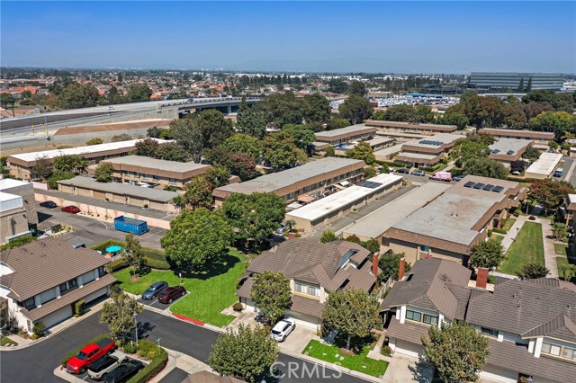 18108 Hearth Drive, Fountain Valley CA: https://media.crmls.org/medias/0f4347ed-9d17-4243-9a82-1925c5f03a5f.jpg