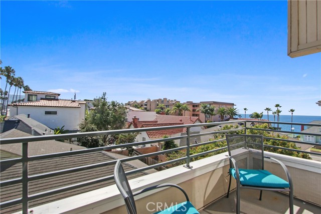 700 Esplanade, Redondo Beach, California 90277, 2 Bedrooms Bedrooms, ,2 BathroomsBathrooms,Residential,Sold,Esplanade,SB21226099