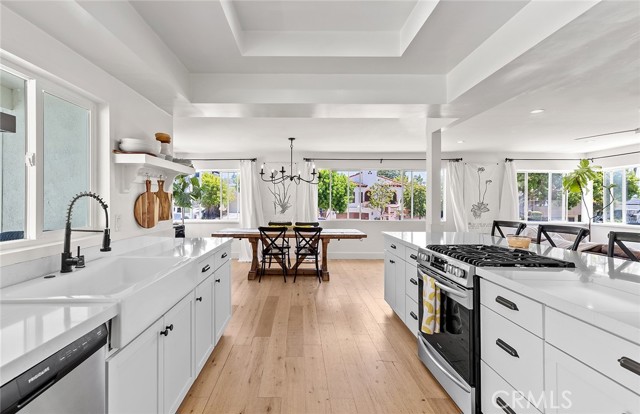 128 Esplanade, San Clemente CA: https://media.crmls.org/medias/0f43e791-bbe8-4611-a2a2-ddc11f5738d6.jpg