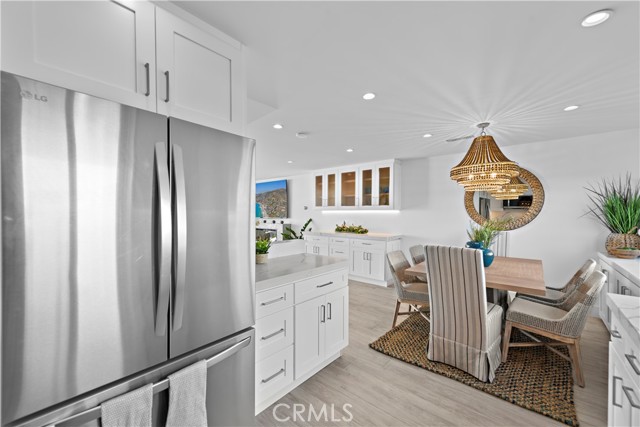 Detail Gallery Image 12 of 41 For 51 Blue Lagoon, Laguna Beach,  CA 92651 - 3 Beds | 3 Baths