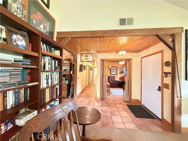 Detail Gallery Image 20 of 44 For 377 Oldstone Ct, Simi Valley,  CA 93065 - 4 Beds | 2 Baths