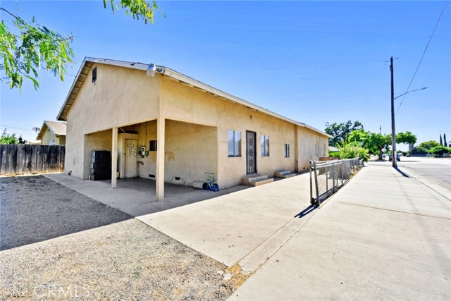 900 Sonora Street, Madera CA: https://media.crmls.org/medias/0f453d10-0aec-46c2-8968-a821204080f3.jpg