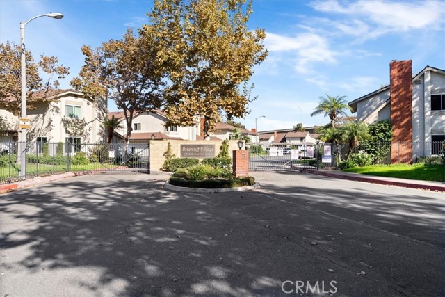 16873 Donwest, Tustin CA: https://media.crmls.org/medias/0f458ff9-04fe-42a6-8f45-85f4d7871319.jpg