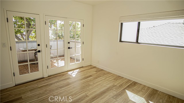 Detail Gallery Image 4 of 7 For 1133 N Clark St #101,  West Hollywood,  CA 90069 - 2 Beds | 2 Baths