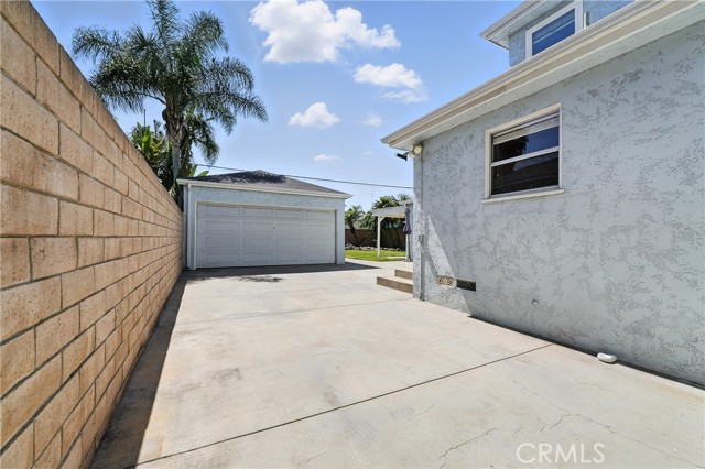2275 Ximeno Avenue, Long Beach CA: https://media.crmls.org/medias/0f47731f-0cce-46ce-8e09-43478ca83547.jpg