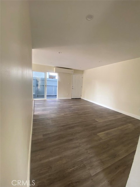 Detail Gallery Image 6 of 10 For 14805 Chase St #104,  Panorama City,  CA 91402 - 2 Beds | 1 Baths