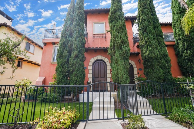 615 Pacific Coast Highway, Redondo Beach, California 90277, 3 Bedrooms Bedrooms, ,3 BathroomsBathrooms,Residential,Sold,Pacific Coast Highway,SB22124725