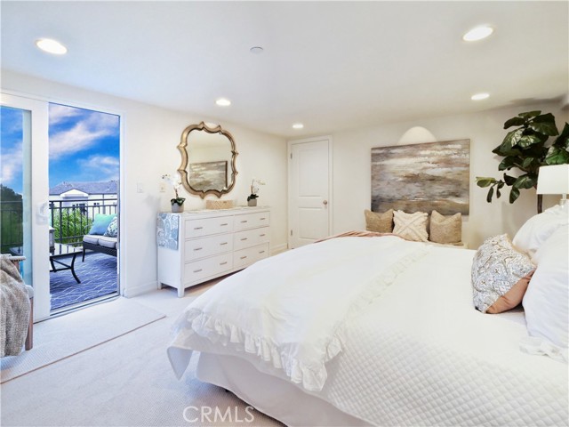 596 1st Street, Hermosa Beach, California 90254, 3 Bedrooms Bedrooms, ,2 BathroomsBathrooms,Residential,Sold,1st,PV23072152