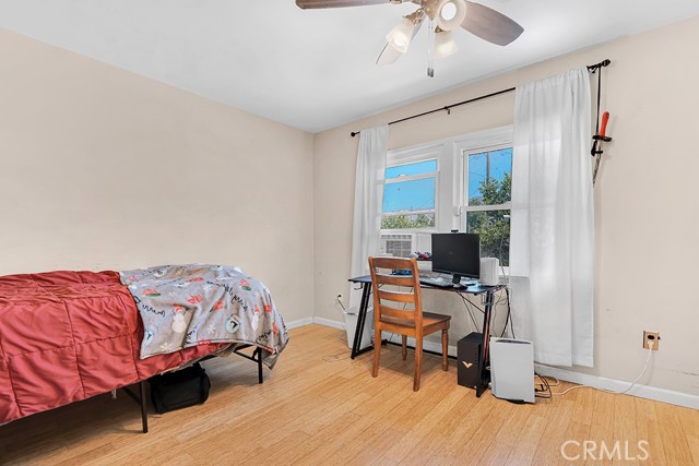 Detail Gallery Image 15 of 31 For 10549 Mcclemont Ave, Tujunga,  CA 91042 - 4 Beds | 2 Baths