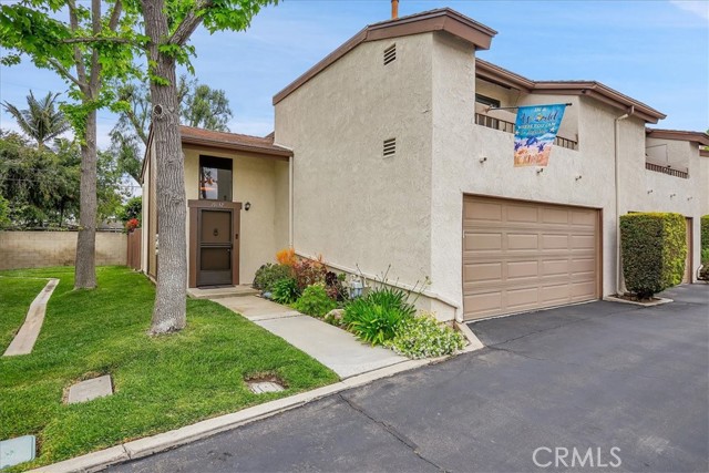 Detail Gallery Image 1 of 40 For 19132 East Country Hollow #10,  Orange,  CA 92869 - 2 Beds | 2/1 Baths