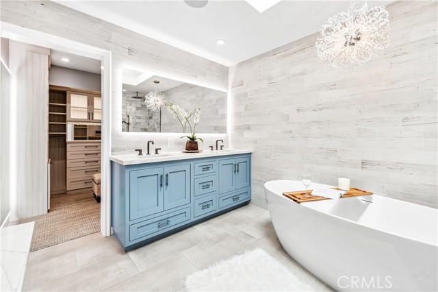 Detail Gallery Image 31 of 61 For 5522 Mossvale Cir, Huntington Beach,  CA 92649 - 4 Beds | 3 Baths