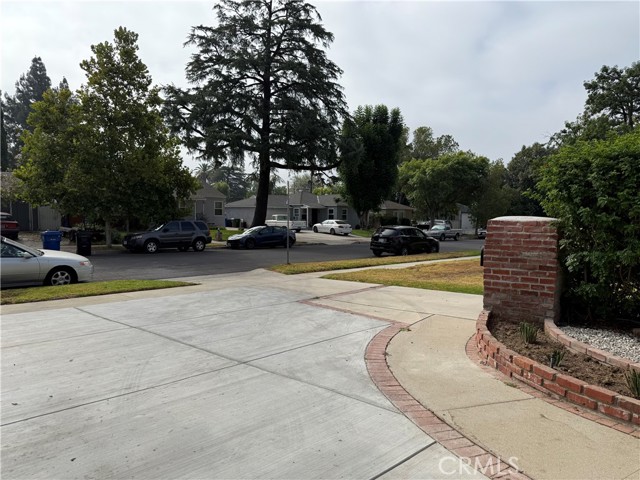 Detail Gallery Image 3 of 23 For 8929 Rathburn Ave, Northridge,  CA 91325 - 3 Beds | 2 Baths