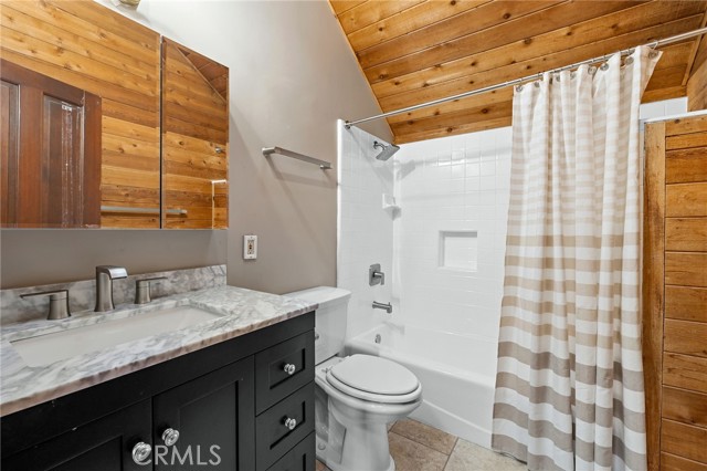 533 E Sierra Madre Avenue, Glendora CA: https://media.crmls.org/medias/0f4a4a9f-0a77-4237-803f-fd3d2846bf91.jpg