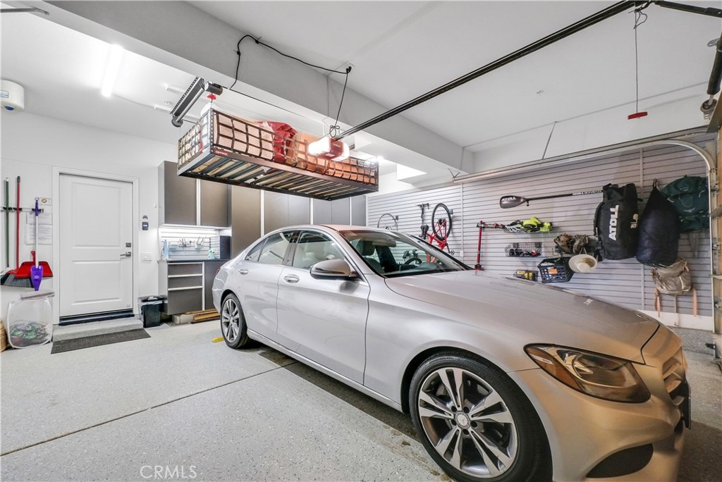 0f4acf1f 8d5c 4dcd A094 F88136d9ffff