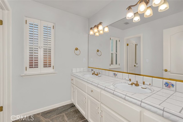 Detail Gallery Image 31 of 44 For 9484 N Woodmont Dr, Fresno,  CA 93720 - 4 Beds | 3 Baths