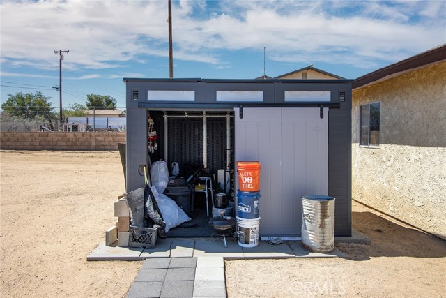 7103 Hanford Avenue, Yucca Valley CA: https://media.crmls.org/medias/0f4b20e1-4a67-40a7-b4eb-ae9bd5a1d51a.jpg