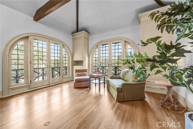 1215 Wentworth, Pasadena CA: https://media.crmls.org/medias/0f4b4f4b-4ed2-4765-bf55-d42d3bbec062.jpg