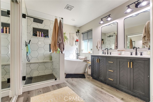 Detail Gallery Image 31 of 42 For 16322 Calle Serena, Moreno Valley,  CA 92551 - 6 Beds | 3 Baths