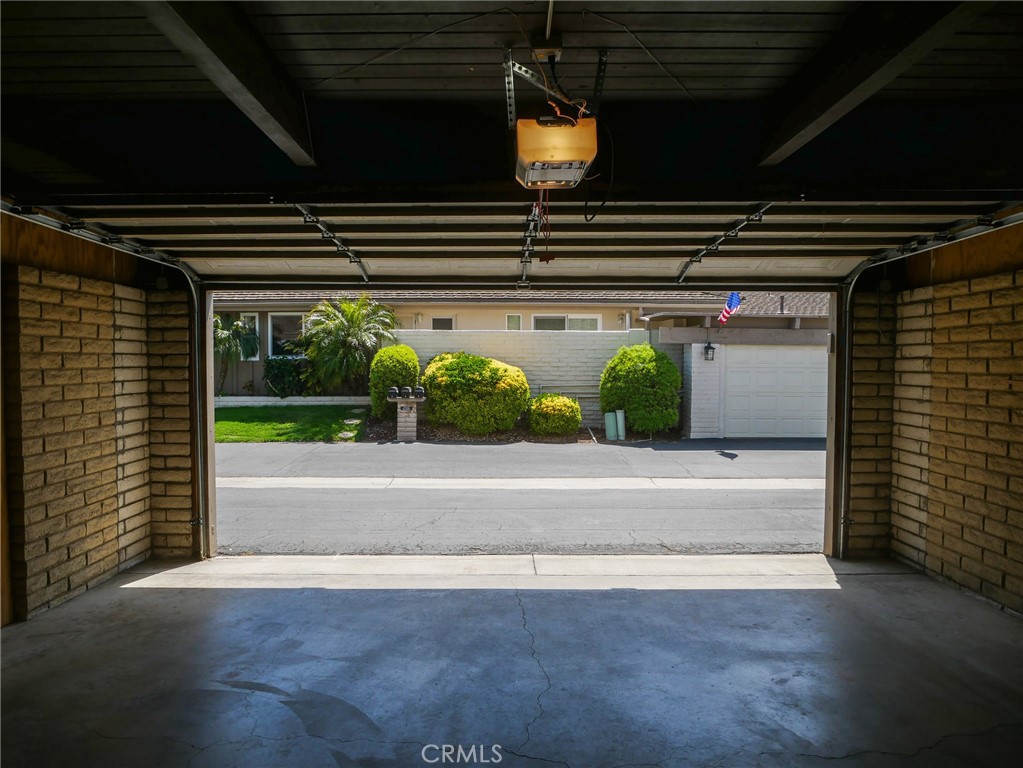 https://media.crmls.org/medias/0f4c1a04-4b35-4127-ab0e-74dde2c64624.jpg?preset=X-Large