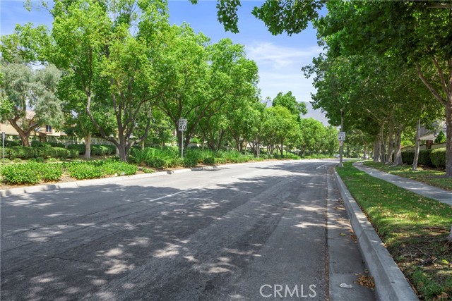14998 Mustang Lane, Fontana CA: https://media.crmls.org/medias/0f4c556f-fd86-48c6-a13c-56207bdb7b29.jpg