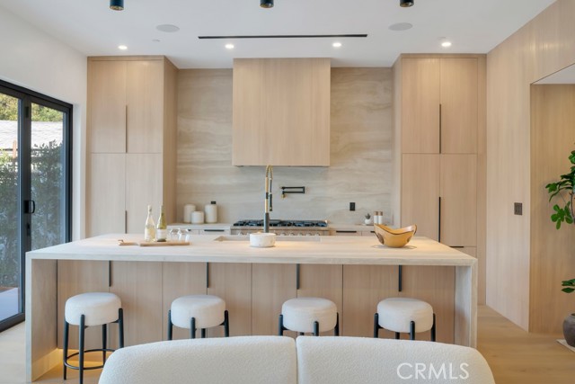 Detail Gallery Image 41 of 63 For 11107 Kling St, North Hollywood,  CA 91602 - 4 Beds | 4 Baths