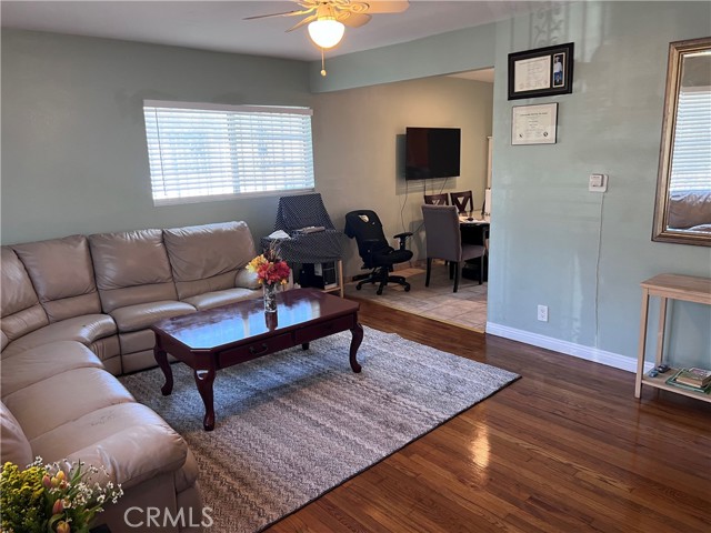 1222 E 103rd Street, Los Angeles CA: https://media.crmls.org/medias/0f4e2de6-b81c-4487-92fc-fc414466ade2.jpg