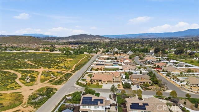 25508 Beth, Menifee CA: https://media.crmls.org/medias/0f4eee1e-63c4-4411-84ad-1ff1f7e3758d.jpg