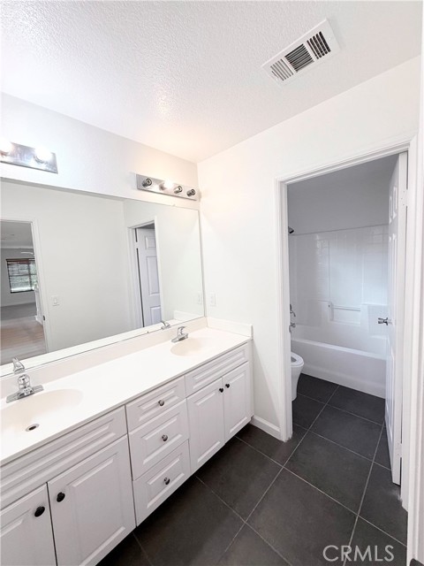 Detail Gallery Image 22 of 26 For 1315 Castledale St, Riverside,  CA 92501 - 5 Beds | 3 Baths