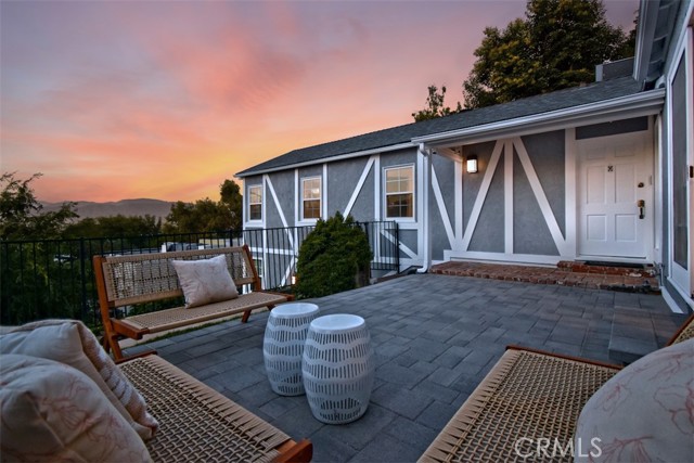 3753 Berry Drive, Studio City CA: https://media.crmls.org/medias/0f4f745f-88ca-4858-82fc-a9f4032e06ba.jpg