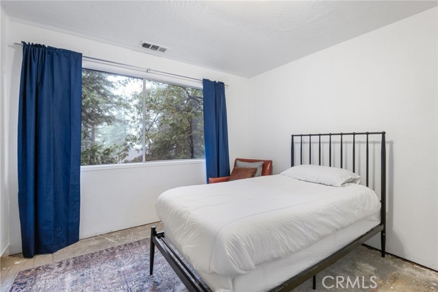 641 Buckingham, Lake Arrowhead, CA 92385