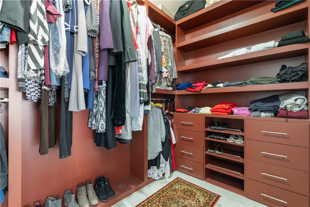 https://media.crmls.org/medias/0f4fd6e5-cf2c-42ae-acb5-af14ab187f14.jpg?preset=X-Large