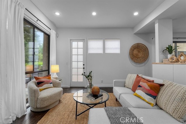 1814 Thayer Avenue, Los Angeles CA: https://media.crmls.org/medias/0f4fda1d-b4eb-4d2e-bc4f-e554b9fbc40a.jpg