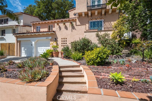 Detail Gallery Image 3 of 35 For 2975 Hermosita Dr, Glendale,  CA 91208 - 2 Beds | 1/1 Baths