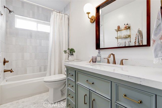 2112 Warfield Avenue, Redondo Beach, California 90278, 2 Bedrooms Bedrooms, ,2 BathroomsBathrooms,Residential,Sold,Warfield,SB23069368