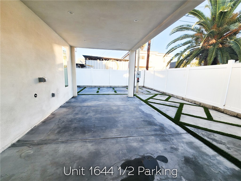 Detail Gallery Image 9 of 9 For 1644 5th Ave #1644 1/2,  Los Angeles,  CA 90019 - 2 Beds | 2 Baths