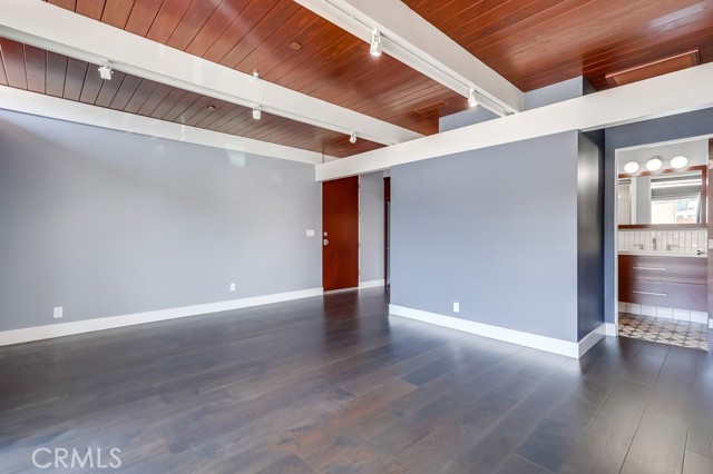 6715 E Ocean Boulevard, Long Beach CA: https://media.crmls.org/medias/0f529c5a-b4db-4e5f-a775-65e9a614813e.jpg