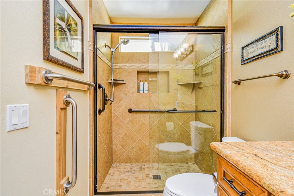 MLS #OC25184168 image #31