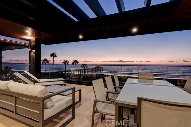 Detail Gallery Image 28 of 35 For 1208 the Strand #C,  Manhattan Beach,  CA 90266 - 3 Beds | 3 Baths