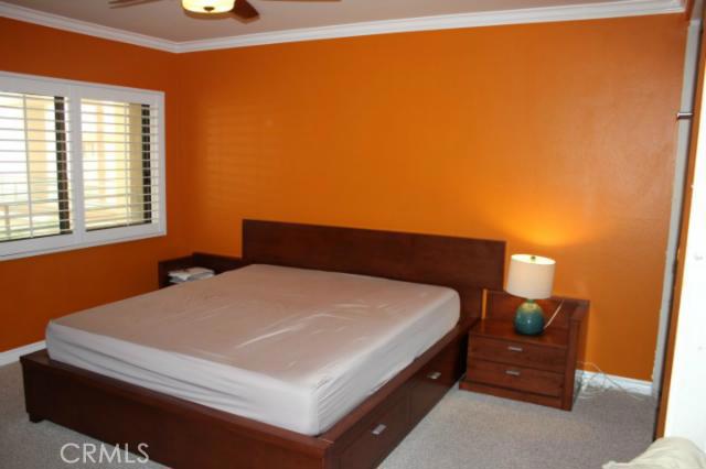 140 The Village, Redondo Beach, California 90277, 1 Bedroom Bedrooms, ,1 BathroomBathrooms,Residential,Sold,The Village,SB14184276