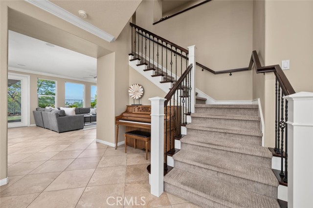 6 Las Plumas, Rancho Santa Margarita CA: https://media.crmls.org/medias/0f556920-9eb1-4ba5-9538-6d985e6a0116.jpg